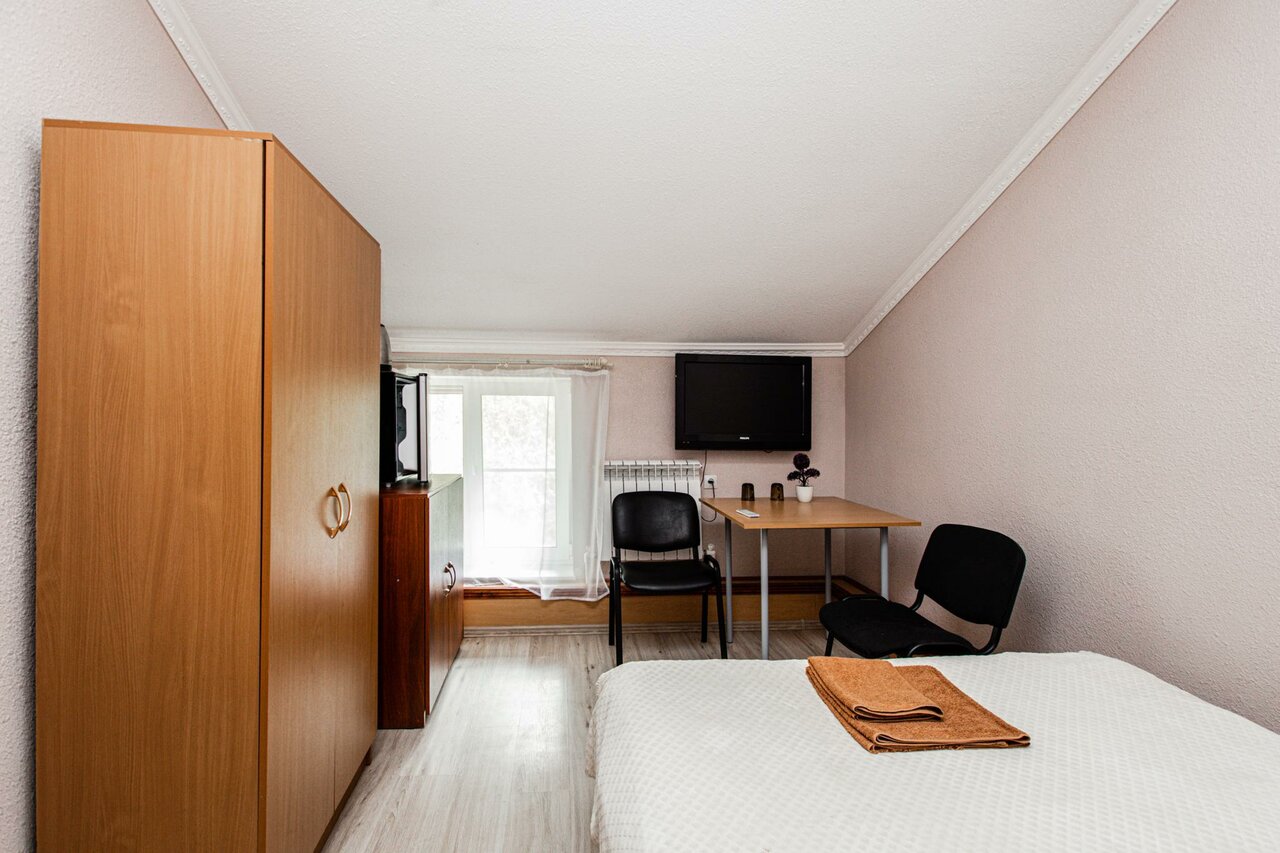 Гостиница Ашхен Осташков